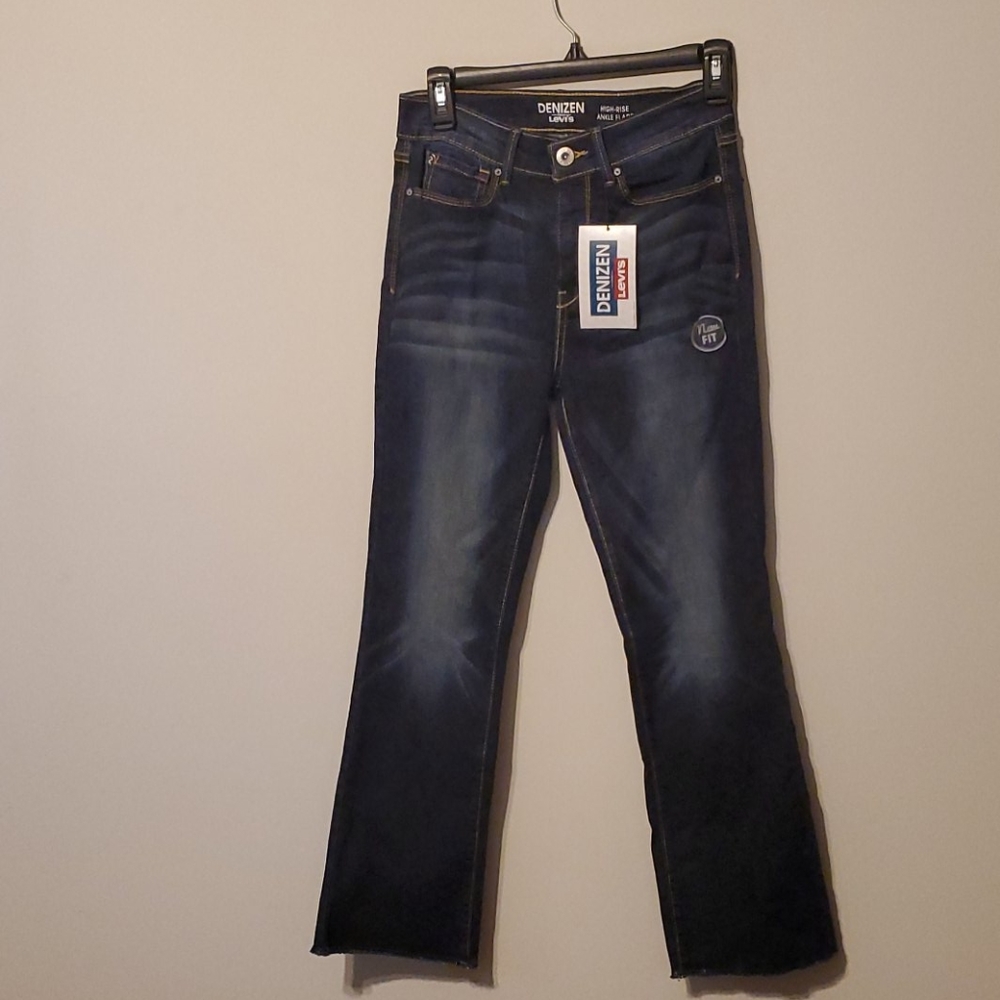 Levi jeans